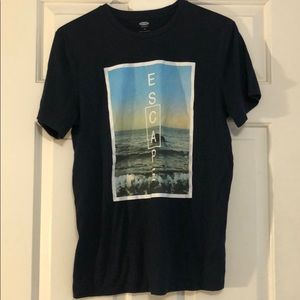 Old Navy tshirt